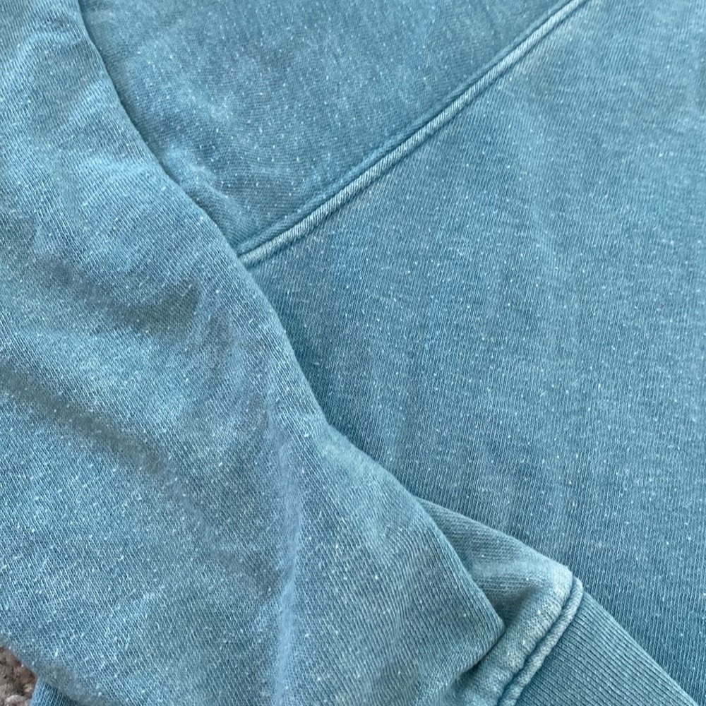 ✨2 for $20✨American Eagle sweatshirt - Picture 3 of 3